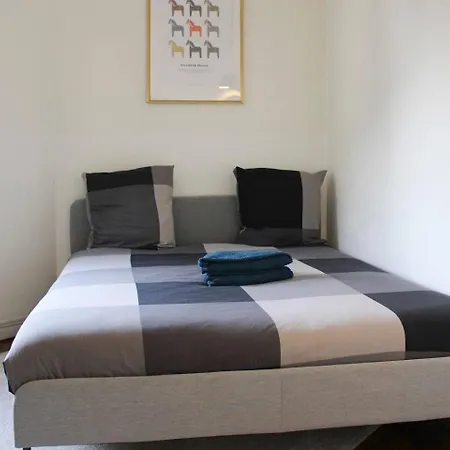 Cosy Proche Metro Apartment