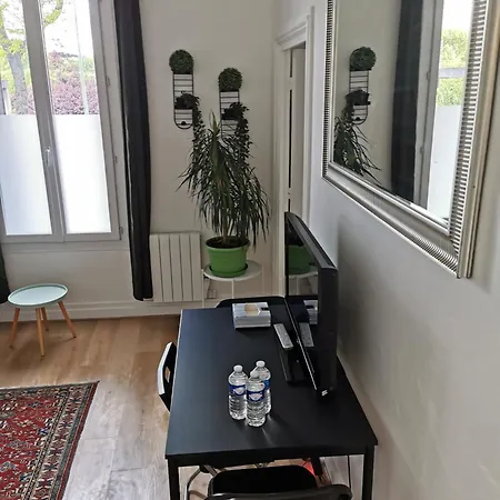 34m2 Cosy Proche Metro *